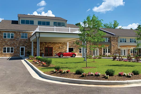 Reasons to move to senior living with the COVID-19 vaccine